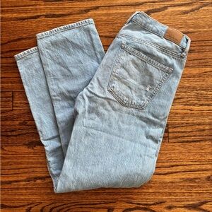 American Eagle Outfitters 90s Straight Light Blue Jeans